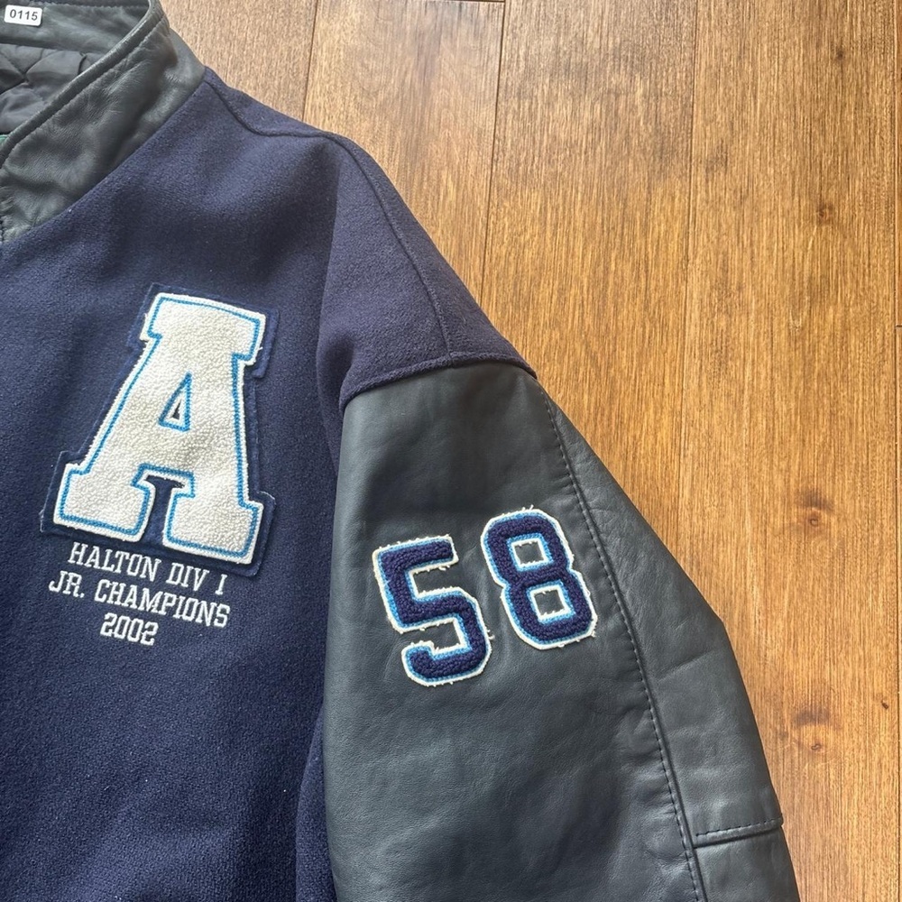 Men’s Vintage 2002 leather varsity football jacket - Picture 6 of 8
